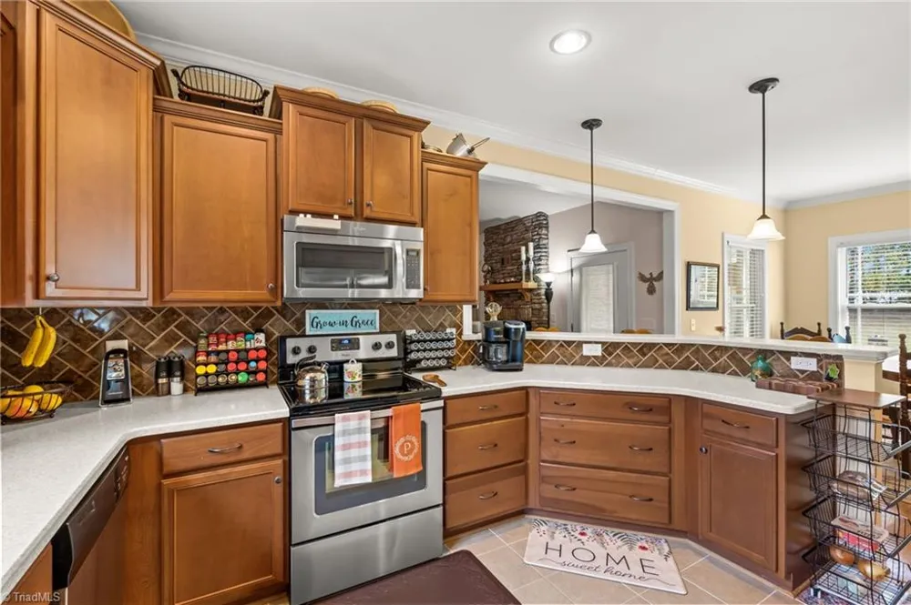 134 Ravensbourne Trace Stokesdale, NC 27357