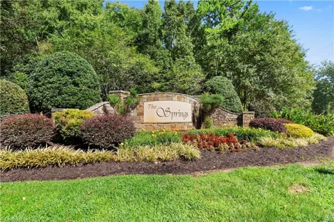 686 Palisade Trail