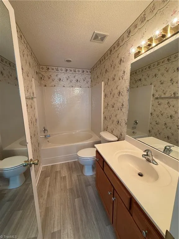 1106 Parsons Place Greensboro, NC 27410