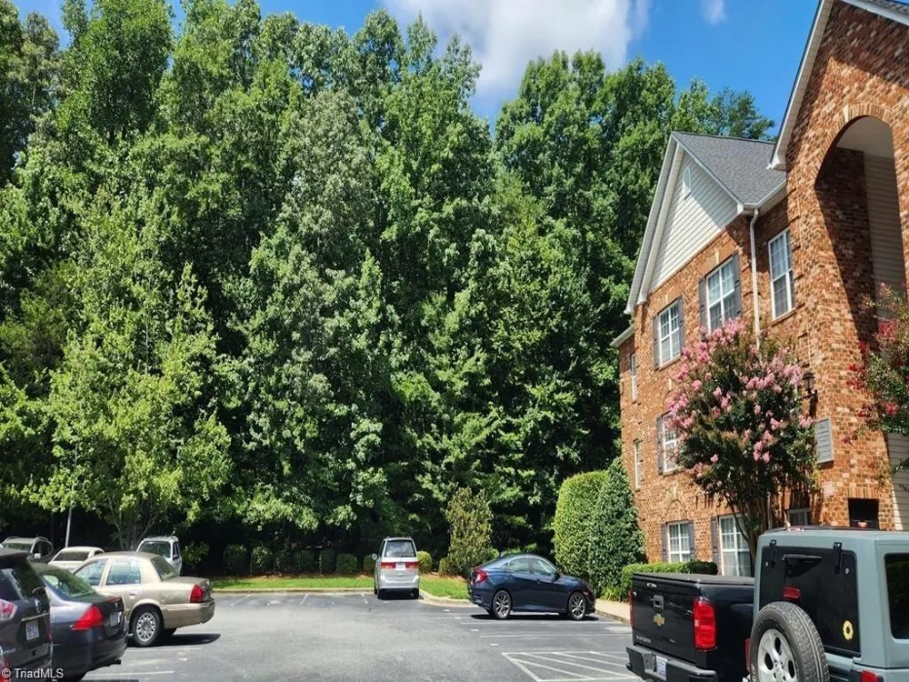 5238 Hilltop Road #E Greensboro, NC 27282