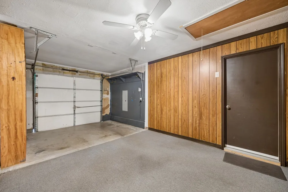 947 E Oakdale Road Irving, TX 75060