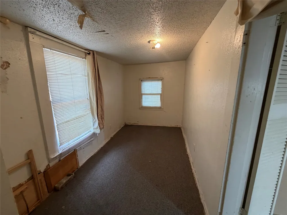 2813 Milam Street Fort Worth, TX 76112