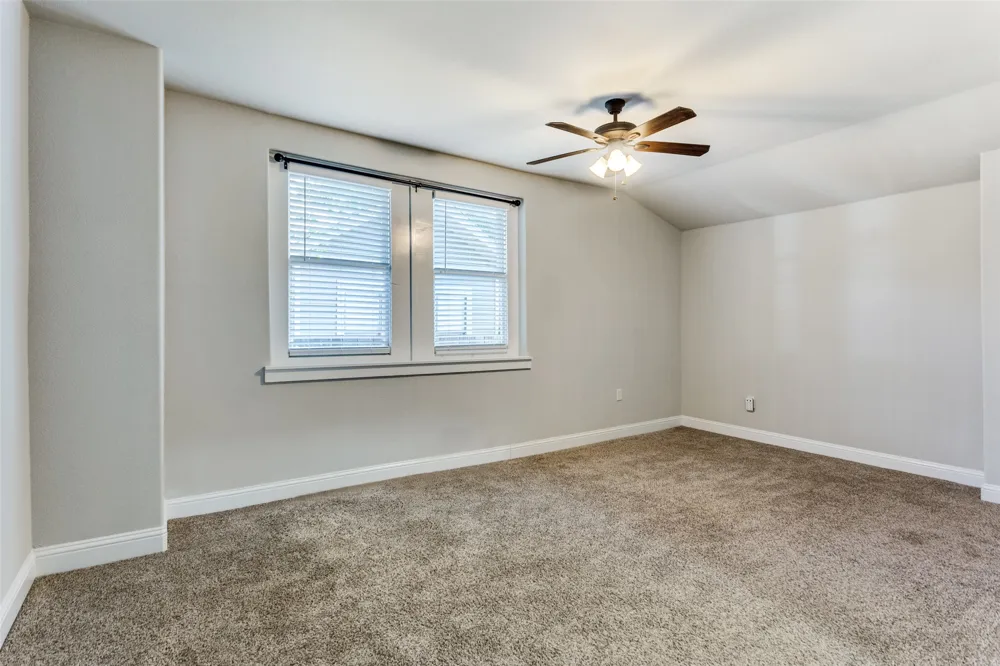 1729 S Adams Street Fort Worth, TX 76110