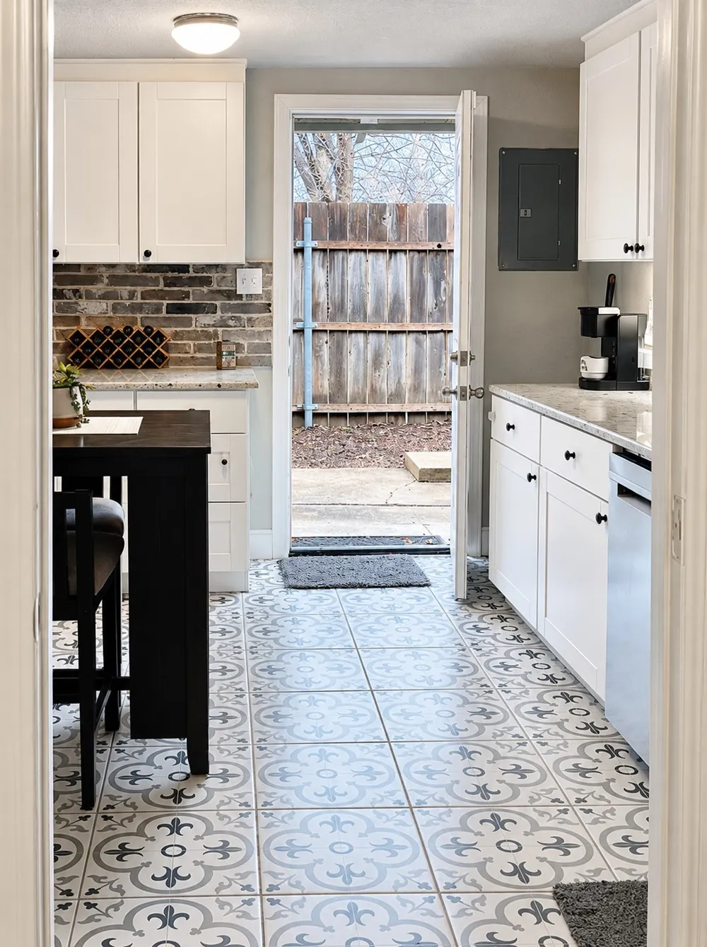 1729 S Adams Street Fort Worth, TX 76110