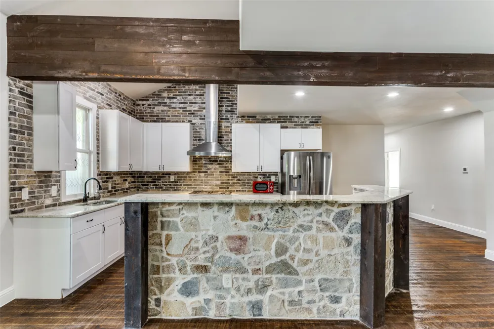 1729 S Adams Street Fort Worth, TX 76110