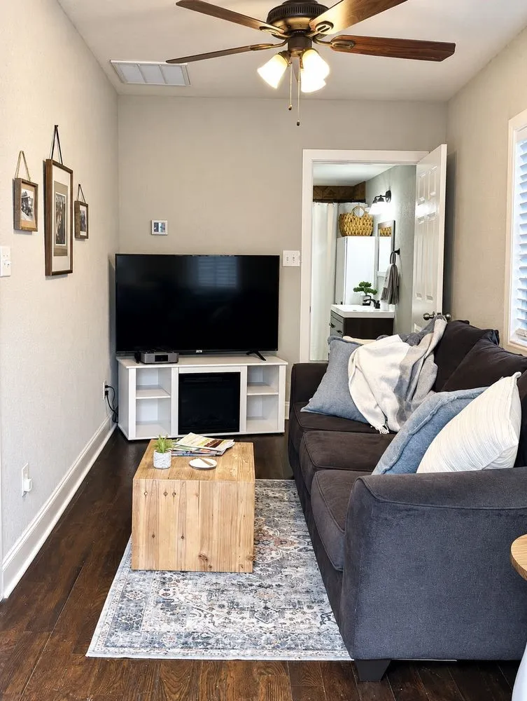 1729 S Adams Street Fort Worth, TX 76110