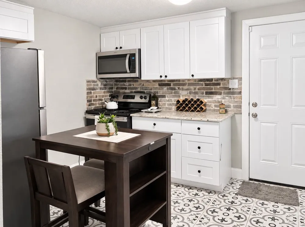 1729 S Adams Street Fort Worth, TX 76110