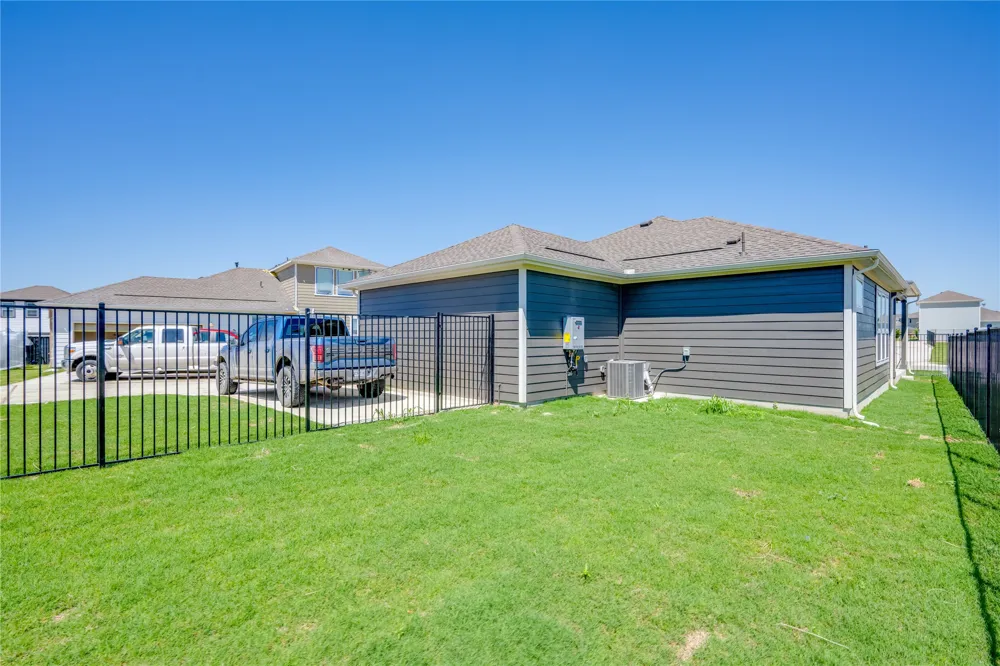 8812 Bestride Bend Austin, TX 78744