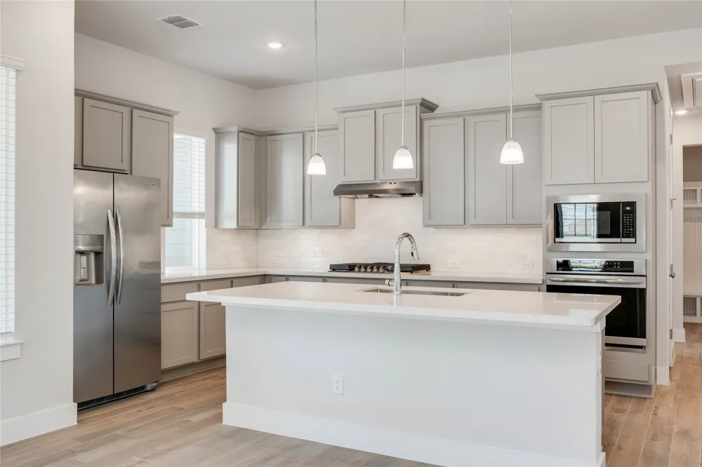 8812 Bestride Bend Austin, TX 78744