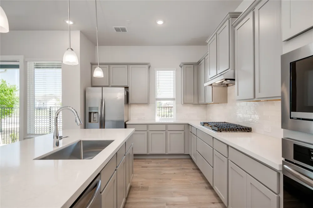 8812 Bestride Bend Austin, TX 78744