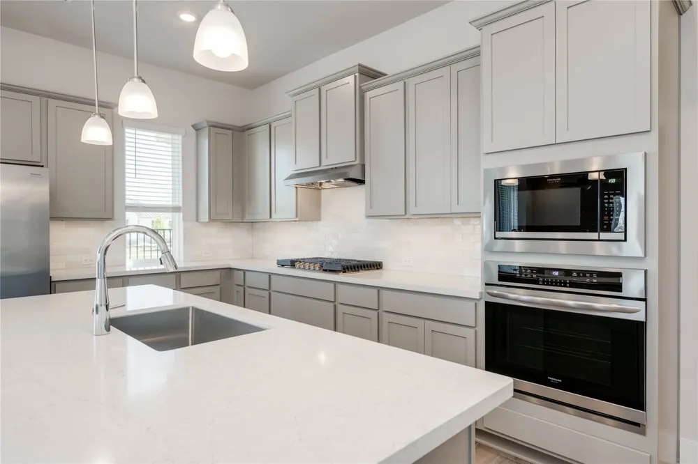8812 Bestride Bend Austin, TX 78744