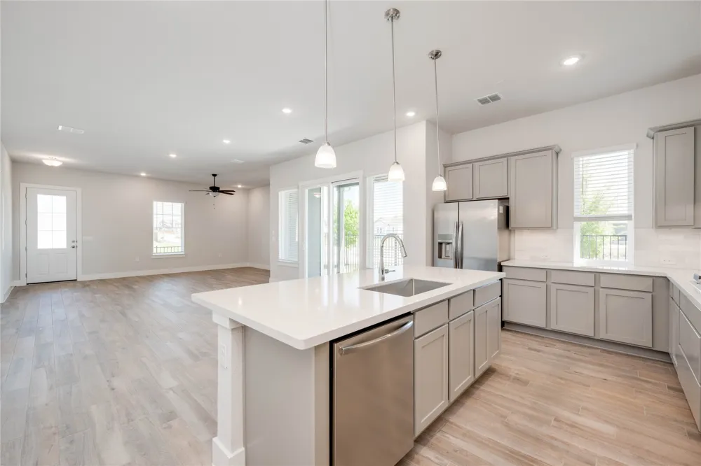 8812 Bestride Bend Austin, TX 78744