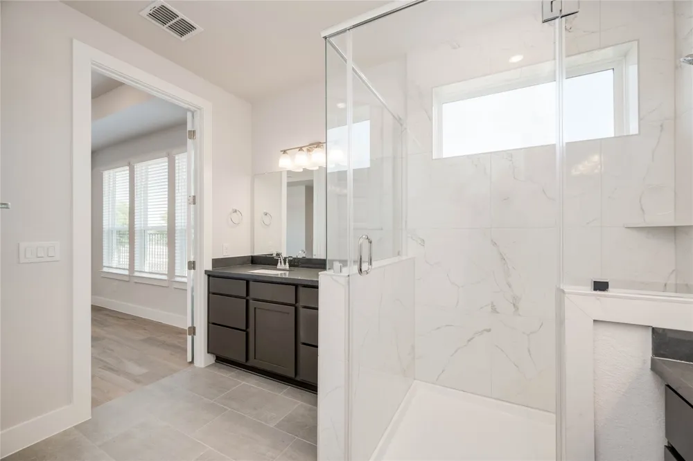 8812 Bestride Bend Austin, TX 78744