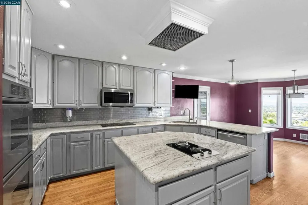840 Ridge Dr Concord, CA 94518