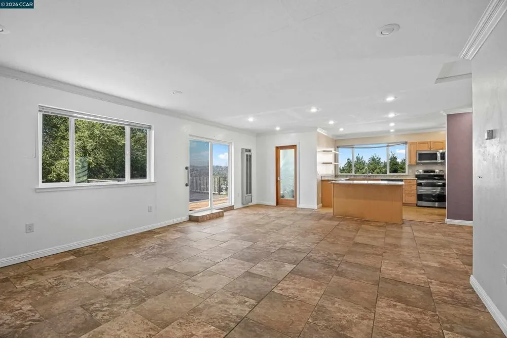 840 Ridge Dr Concord, CA 94518