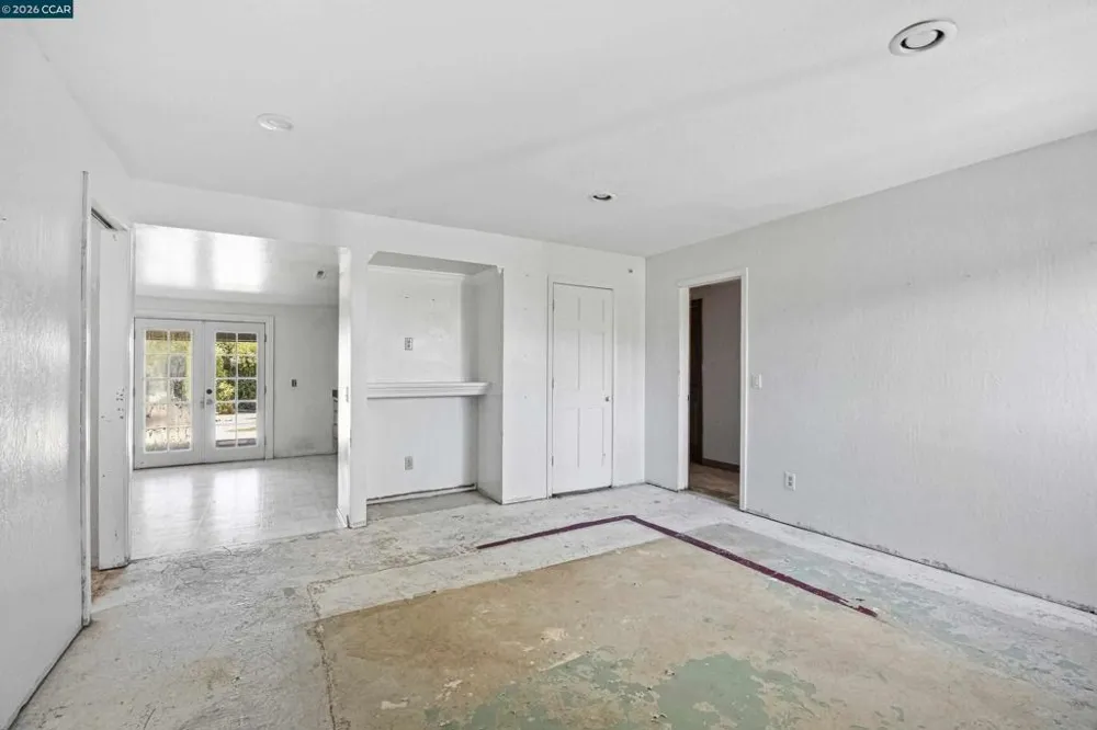 840 Ridge Dr Concord, CA 94518