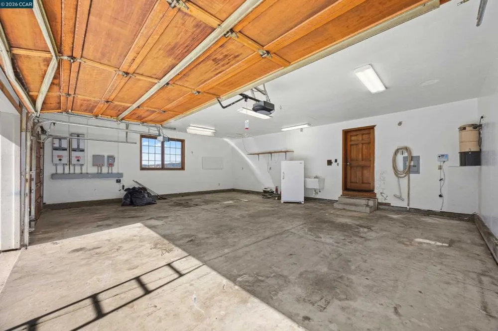 840 Ridge Dr Concord, CA 94518