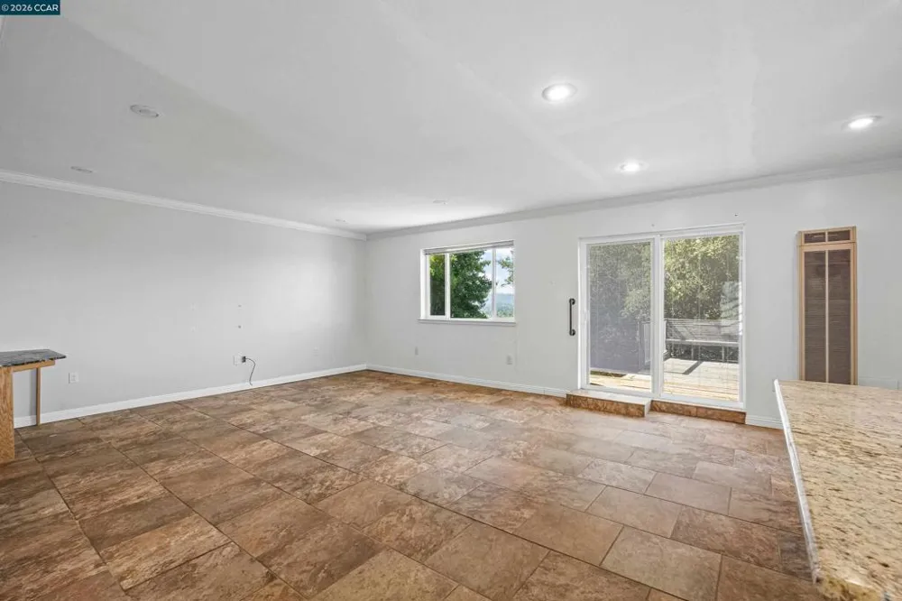 840 Ridge Dr Concord, CA 94518