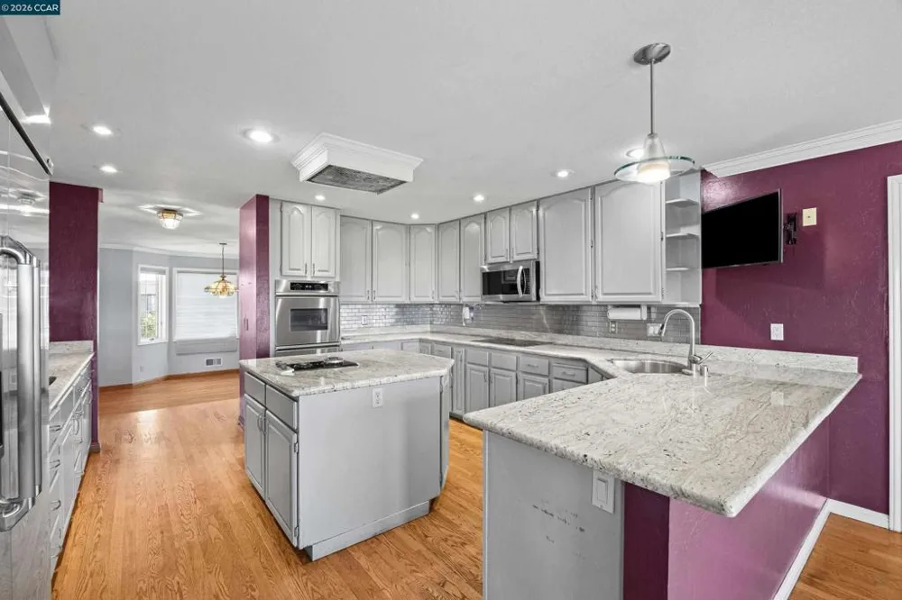 840 Ridge Dr Concord, CA 94518