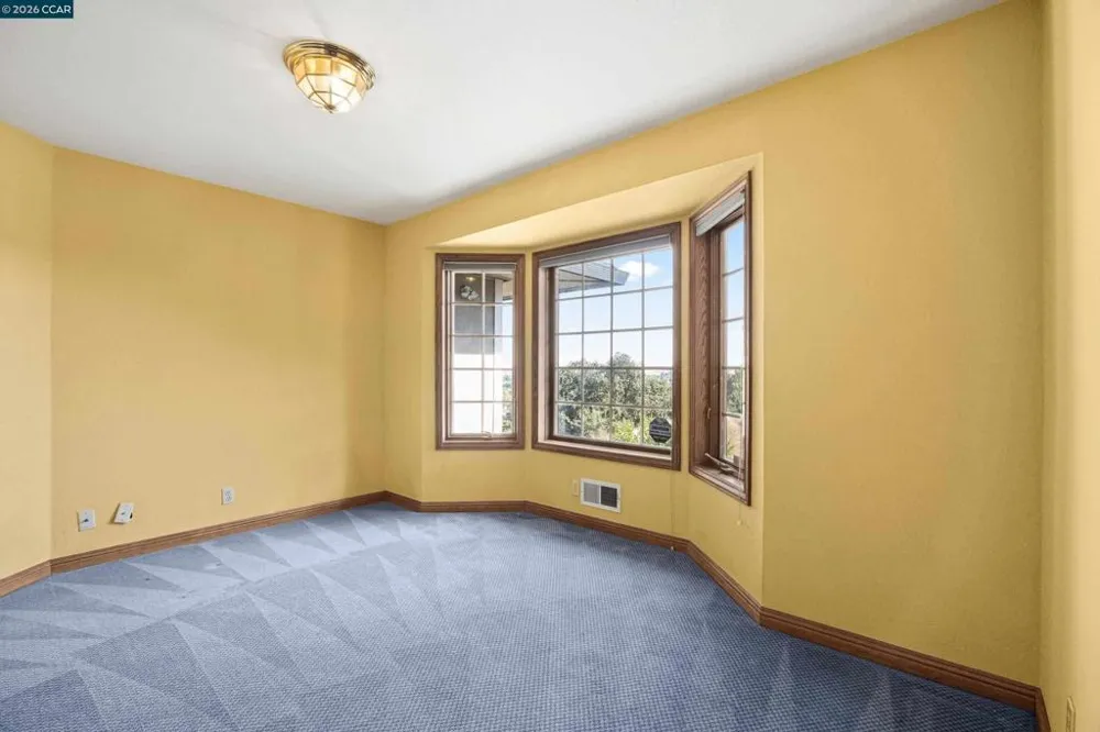 840 Ridge Dr Concord, CA 94518