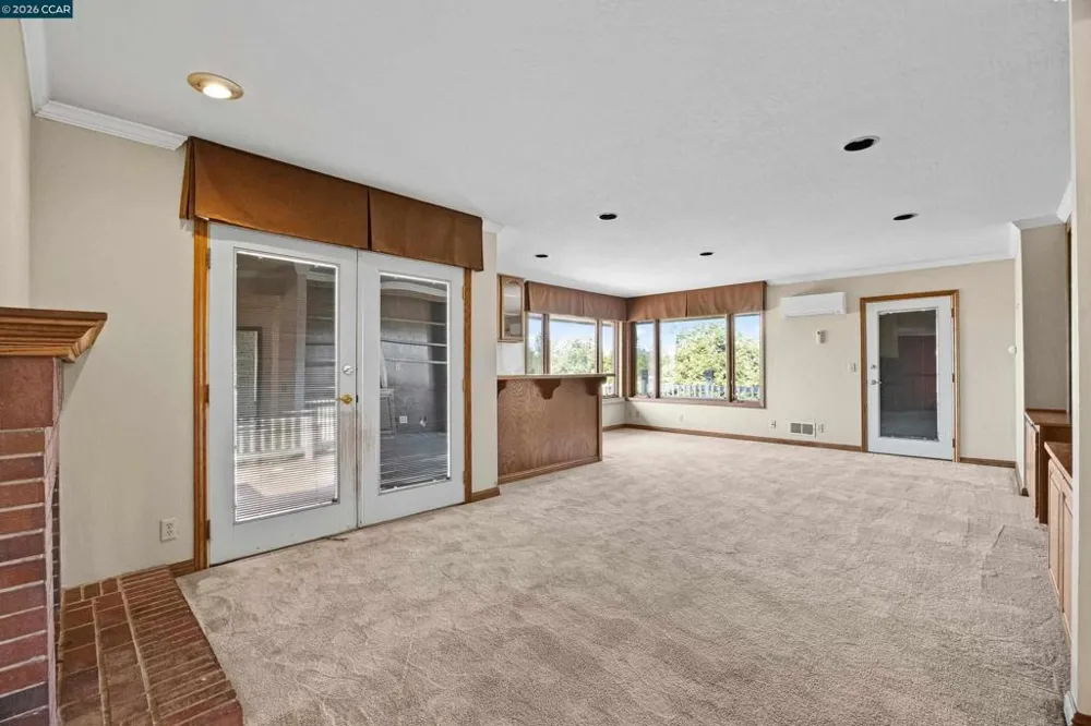840 Ridge Dr Concord, CA 94518