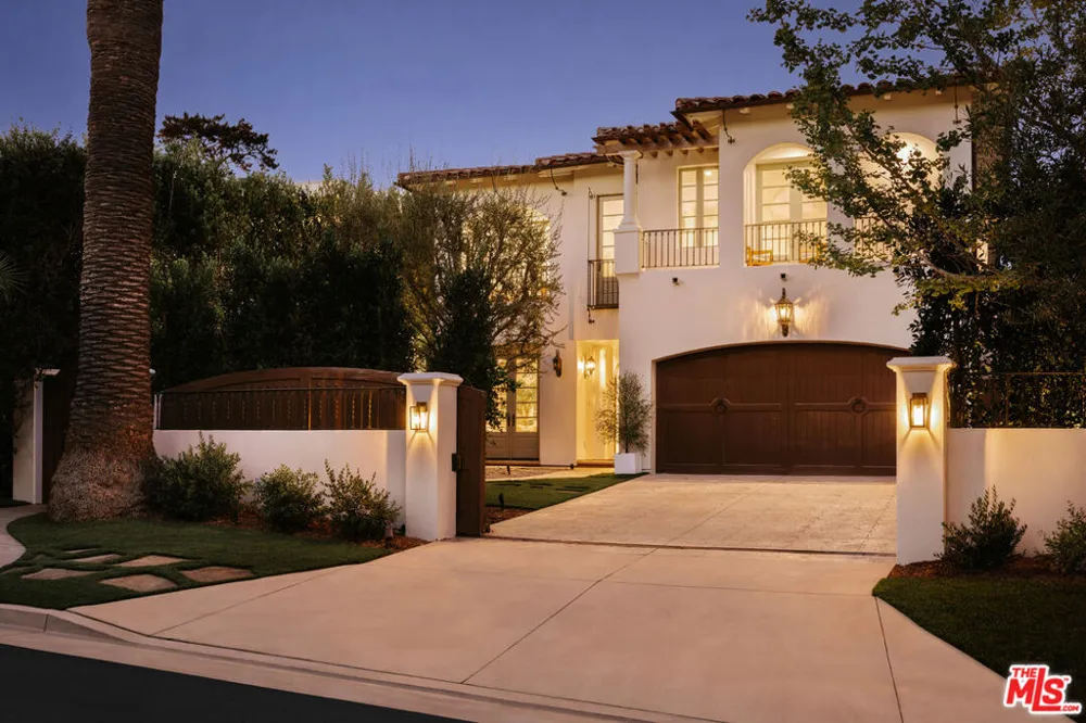 120 S Anita Avenue Los Angeles, CA 90049