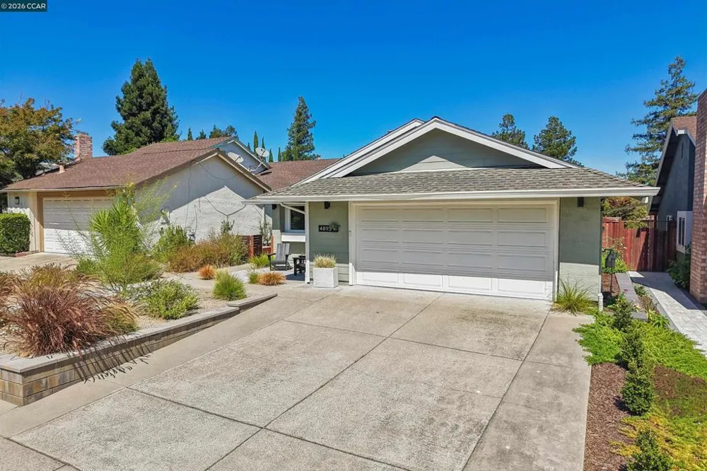4893 Shadowfalls Dr Martinez, CA 94553