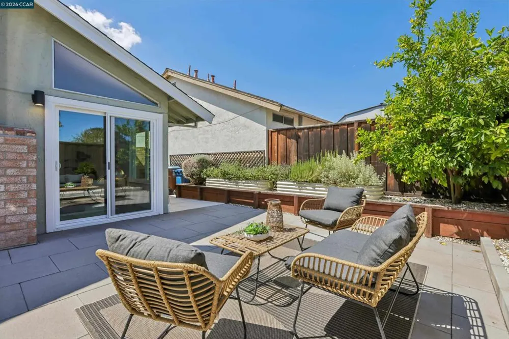 4893 Shadowfalls Dr Martinez, CA 94553