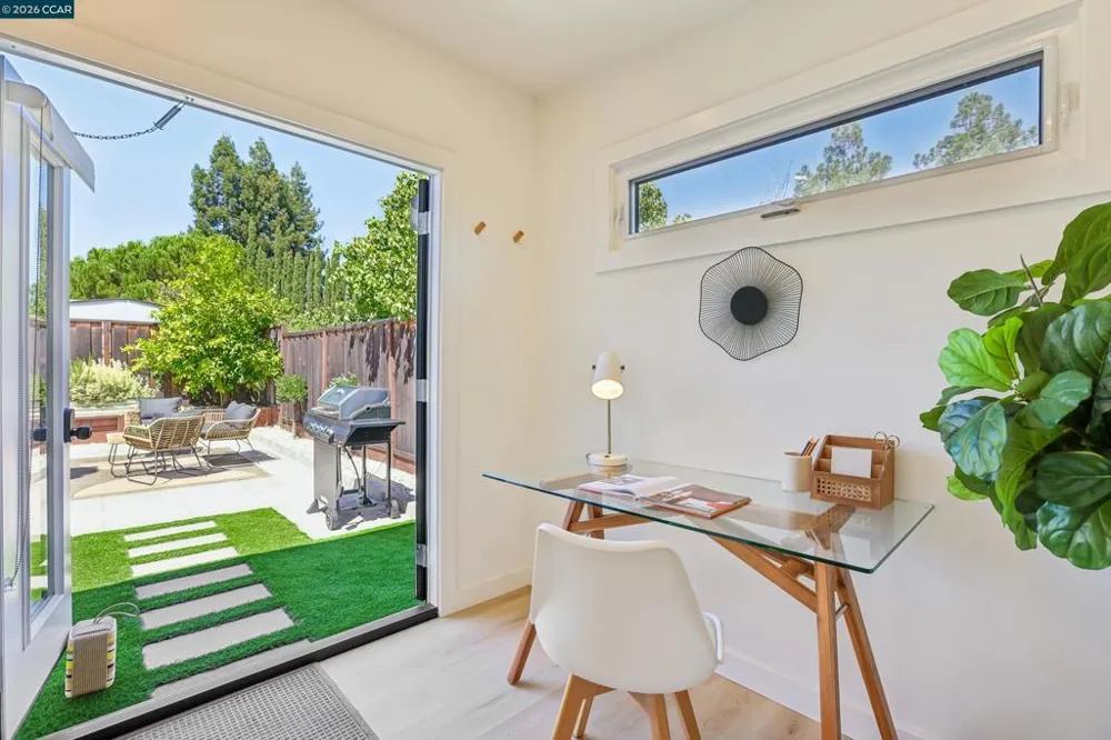 4893 Shadowfalls Dr Martinez, CA 94553