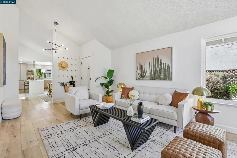 4893 Shadowfalls Dr Martinez, CA 94553