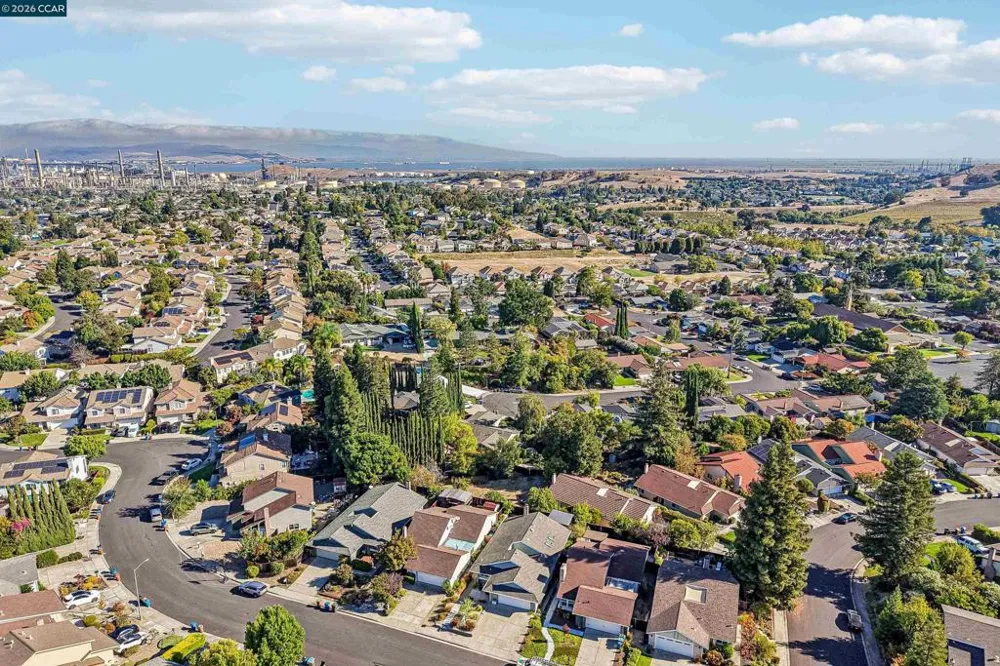 4893 Shadowfalls Dr Martinez, CA 94553