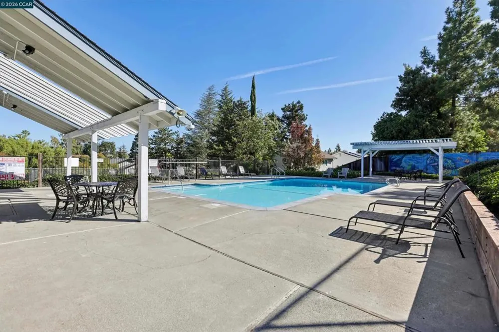 4893 Shadowfalls Dr Martinez, CA 94553