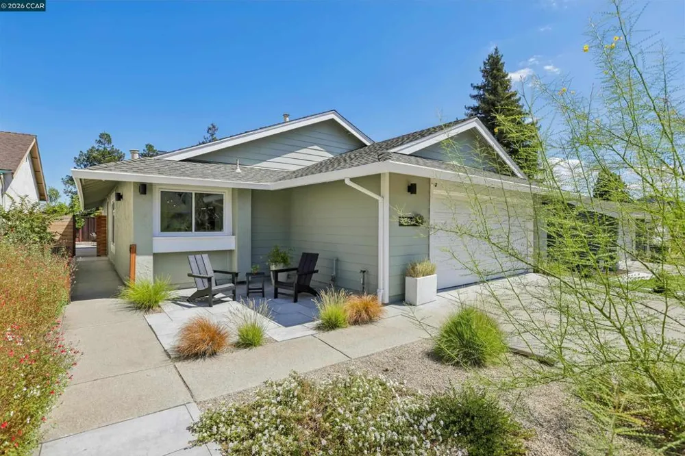 4893 Shadowfalls Dr Martinez, CA 94553