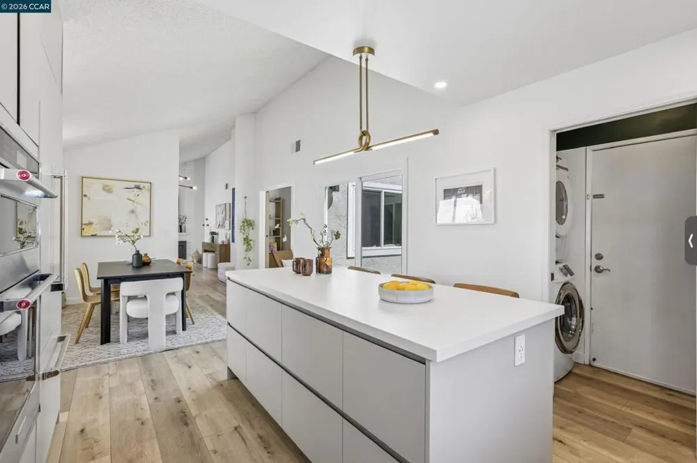 4893 Shadowfalls Dr Martinez, CA 94553