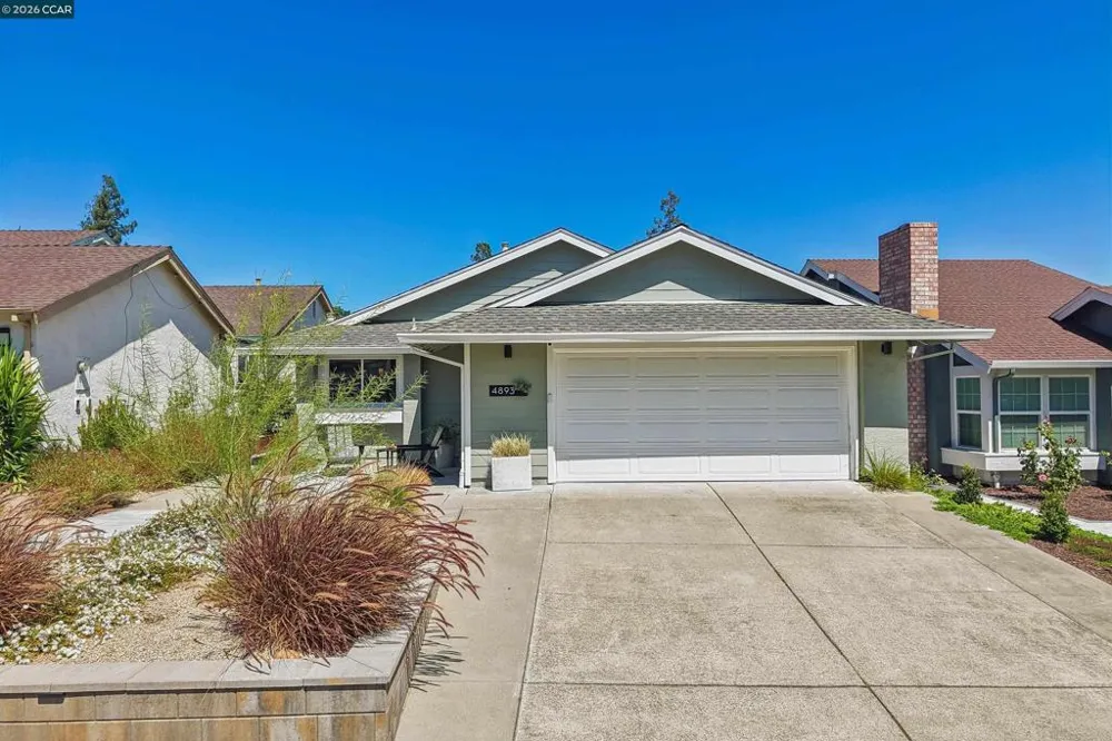4893 Shadowfalls Dr Martinez, CA 94553