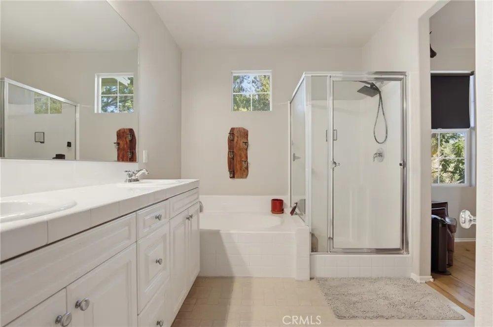 27344 Oaktree Place Valencia, CA 91354