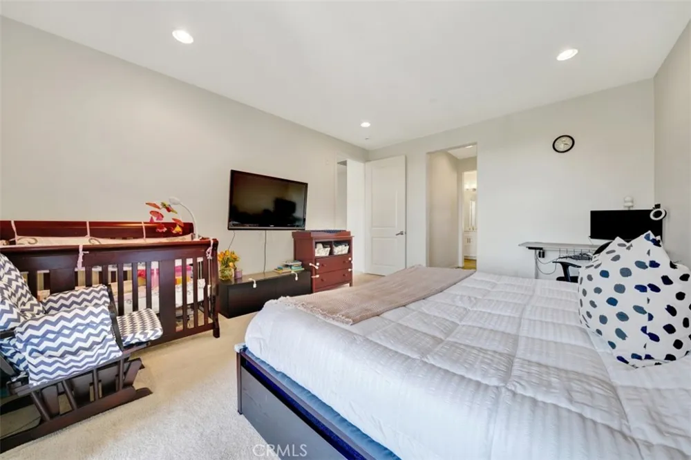 92 Capricorn Irvine, CA 92618