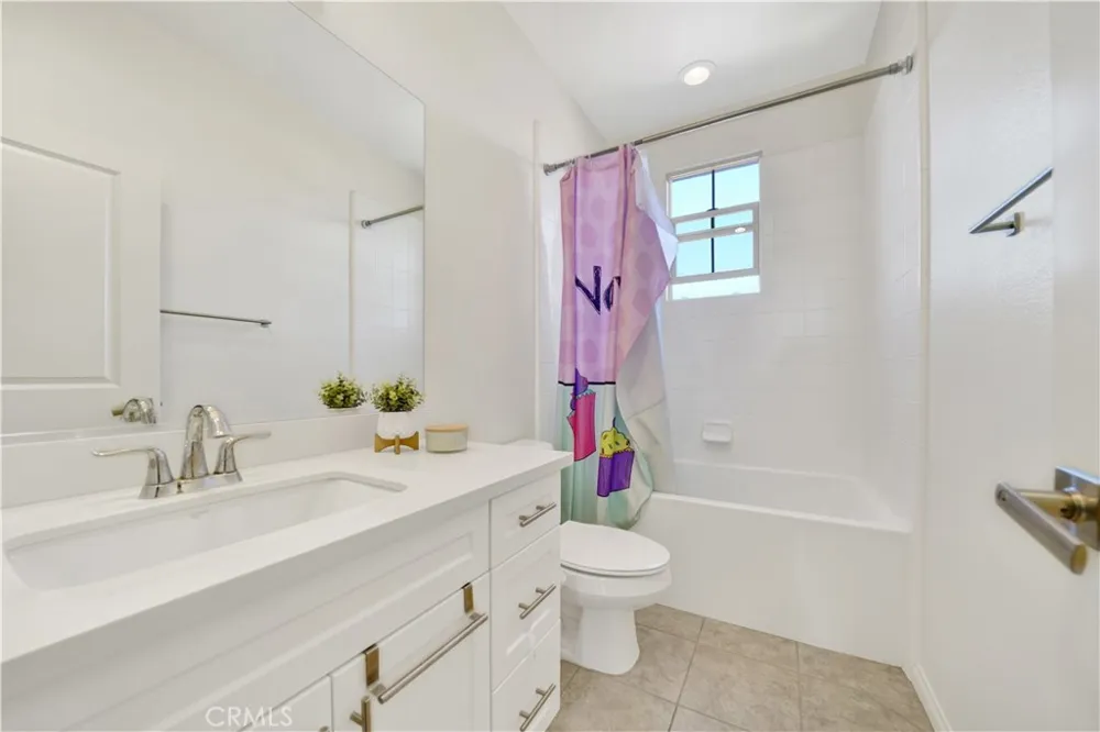 92 Capricorn Irvine, CA 92618
