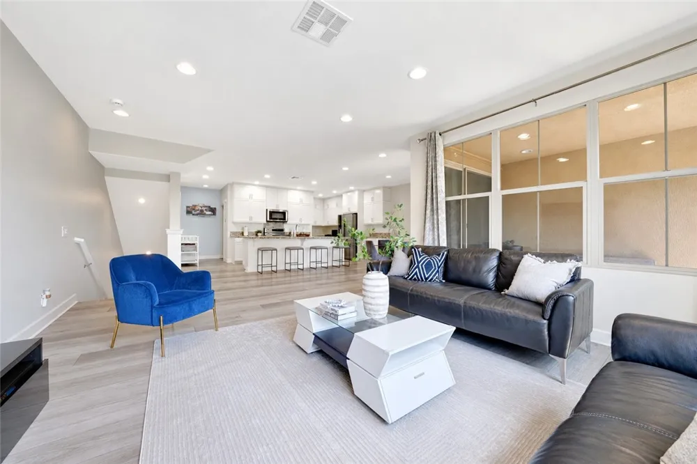 92 Capricorn Irvine, CA 92618