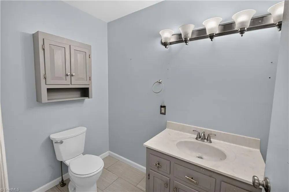 4472 NC Highway 268 Pilot Mountain, NC 27041