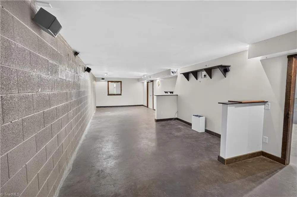 4472 NC Highway 268 Pilot Mountain, NC 27041