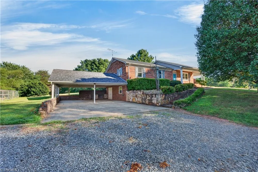 4472 NC Highway 268 Pilot Mountain, NC 27041
