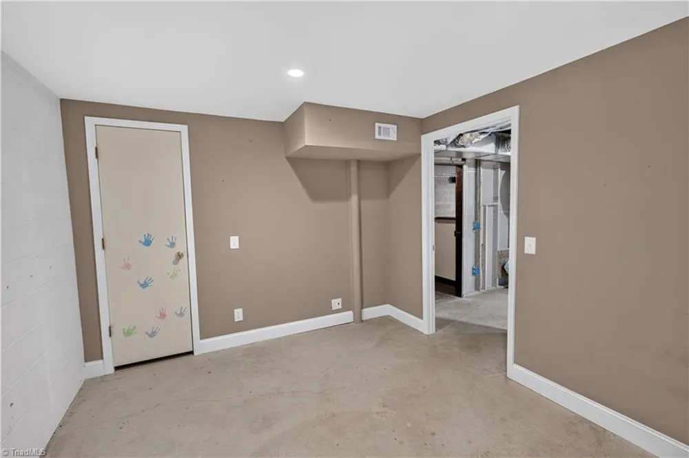 4472 NC Highway 268 Pilot Mountain, NC 27041