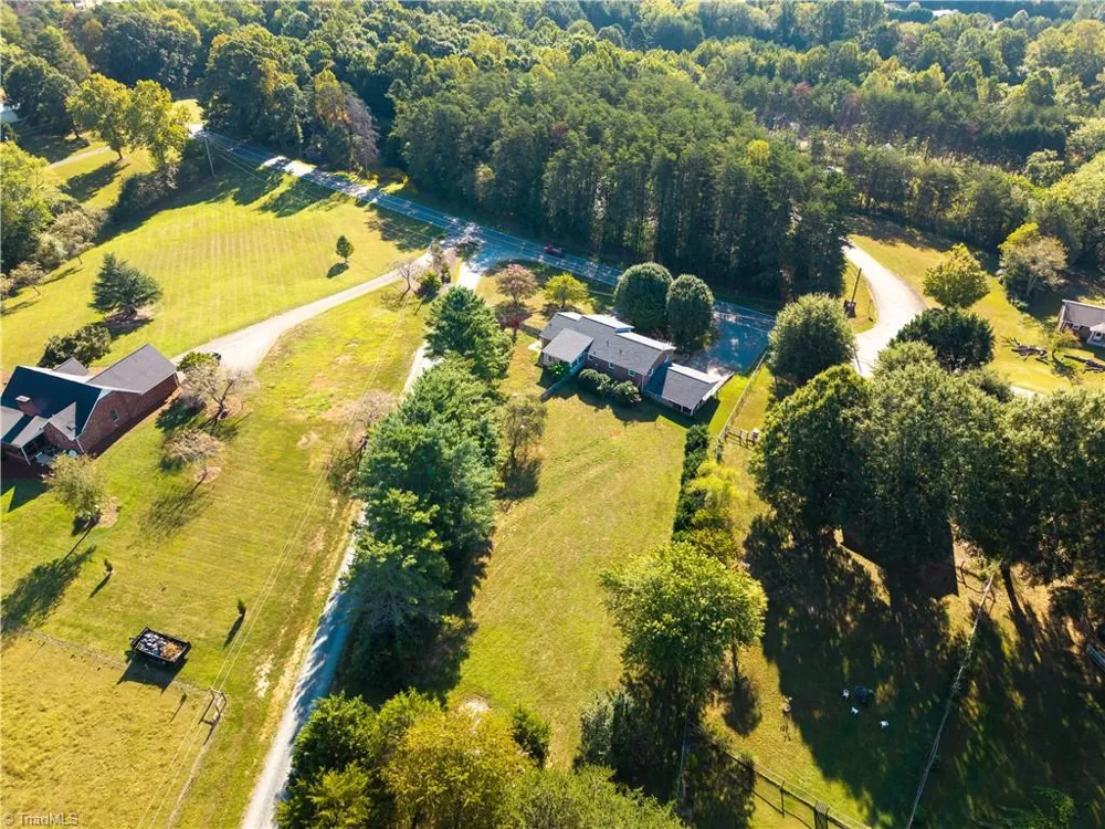 4472 NC Highway 268 Pilot Mountain, NC 27041
