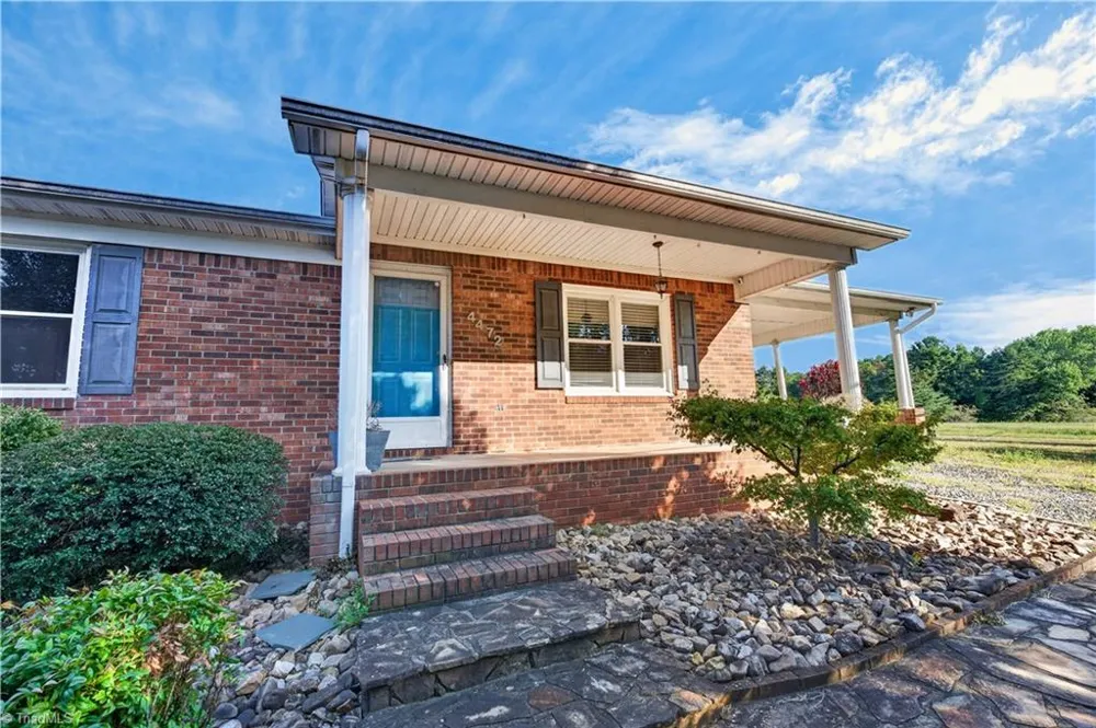 4472 NC Highway 268 Pilot Mountain, NC 27041