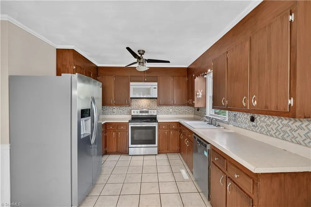 4472 NC Highway 268 Pilot Mountain, NC 27041