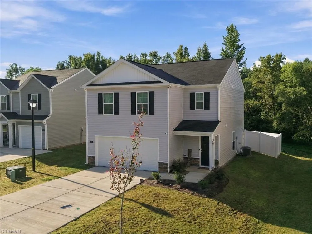 186 Carriage Cove Circle Mocksville, NC 27028