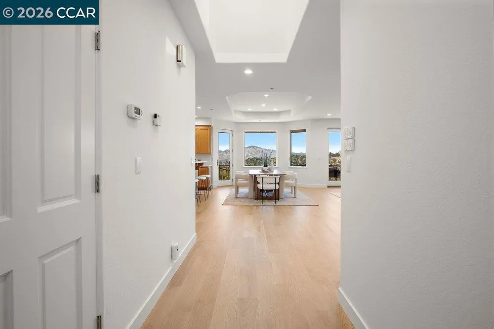 809 Mountain View Dr Lafayette, CA 94549