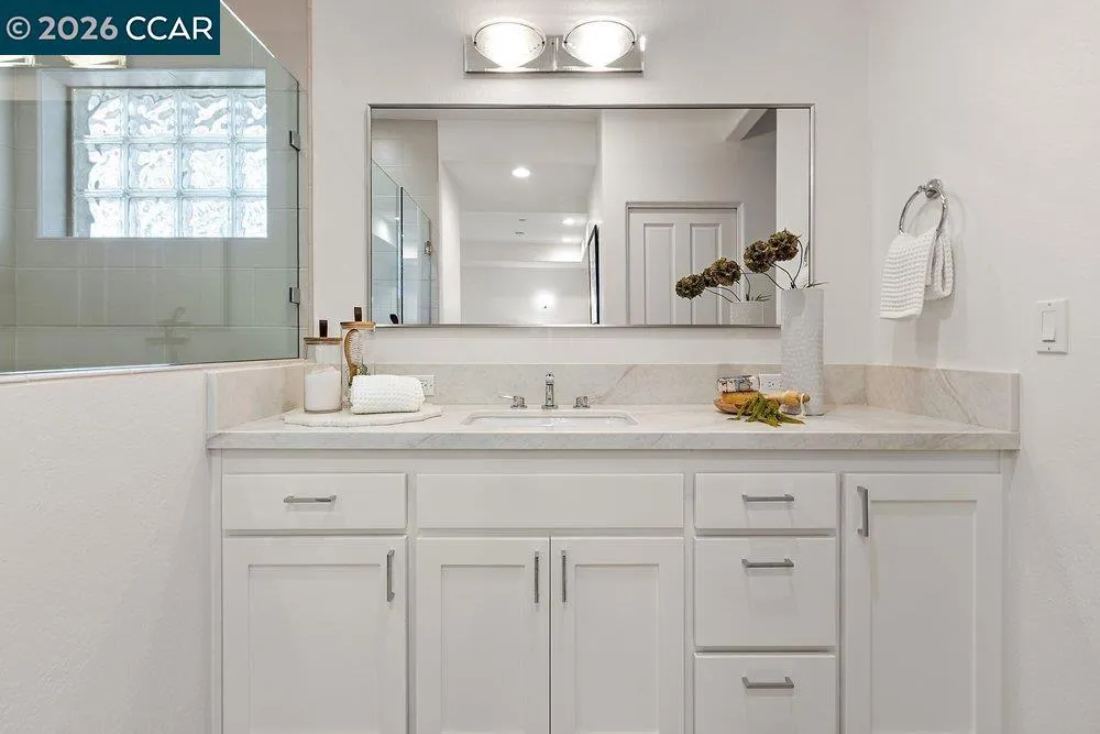 809 Mountain View Dr Lafayette, CA 94549