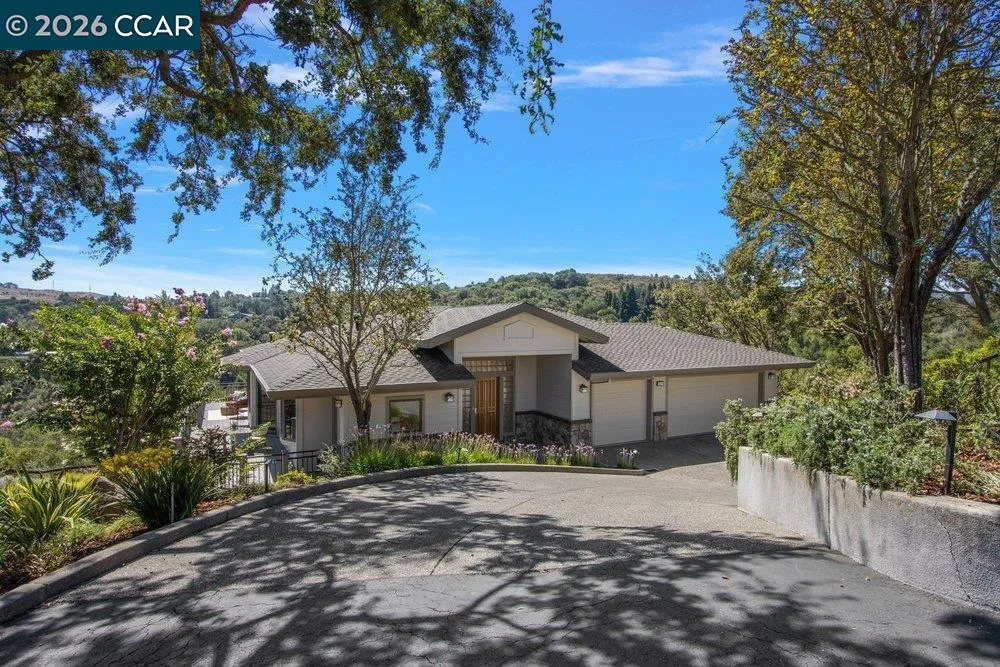 809 Mountain View Dr Lafayette, CA 94549